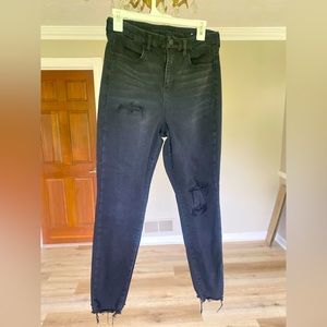 American Eagle Distressed Skinny Jeans - 10R - Black